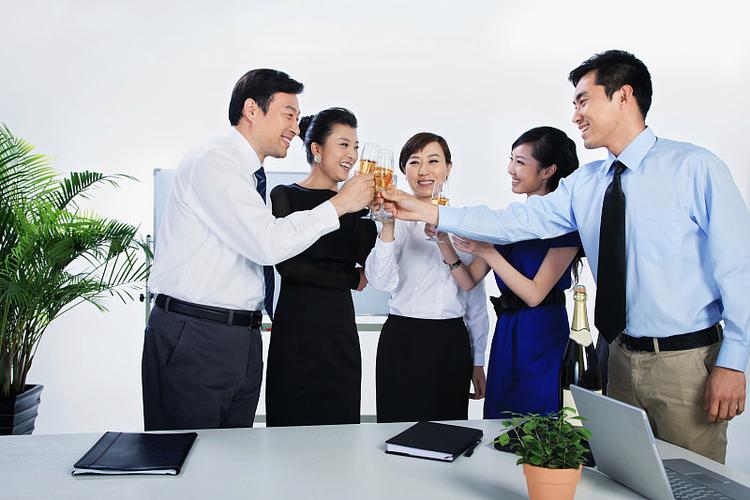 东方人商务
